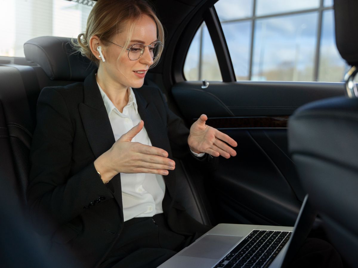 Business car rental. When and why we rent a car for our business.